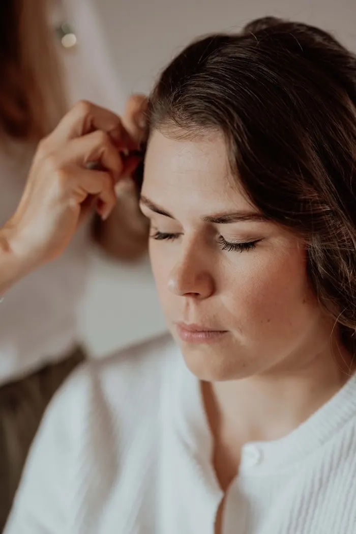 Make-up Coaching: Auftragen von Lippenstift